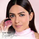 RENEE Bollywood Filter Face Primer 15gm| for a Flawless & Smooth Skin| Blurs Fine Lines, Wrinkles & Pores Instantly| Hydrating, Lightweight & Non-sticky| Cruelty-free - Image 6