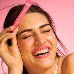 Hyphen Tinted Lip Balm - Marshmallow Pink | 1% Vitamin E, 2% Squalane & Peptides | Brightening Lip Balm for Dark Lips | 24h Moisturization & Hydration for Dry & Chapped Lips - 10 g - Image 2