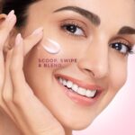 Pond's Bright Beauty Light Cream with UV Filter | Niasorcinol | 100x Better than Vitamin C | Niacinamide | Fades Dark Spots, Brightens Skin, 35g - Image 2