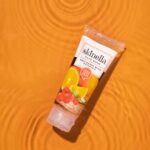 Skinella Vitamin C Face Wash with Goji Berry ? Foam Face Wash for Dirt-Free, Clear, Vitamin C Facewash, 100 g (Pack of 1) - Image 4