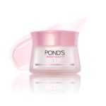 Pond's Bright Beauty Light Cream with UV Filter | Niasorcinol | 100x Better than Vitamin C | Niacinamide | Fades Dark Spots, Brightens Skin, 50g - Image 2